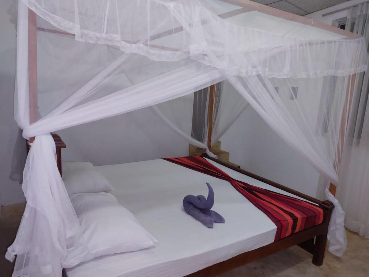 Blue Horizon Beach Hotel Tangalle Dış mekan fotoğraf